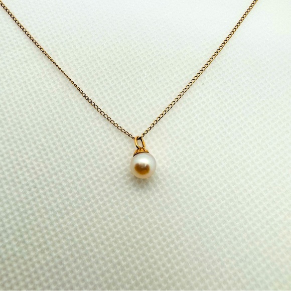 10 Karats Solid Gold Necklace with Pearl Pendant. - Picture 5 of 5